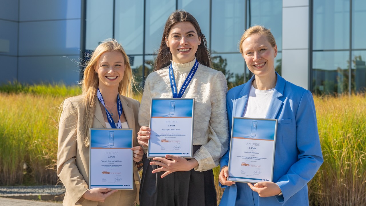 Starkes Damentrio auf dem Siegertreppchen der Voco Dental Challenge 2024 (von links): Jule Anna Maria Jörissen (Platz 2), Sophia Blanca Alvino (Platz 1) und Lisa Brinkmann (Platz 3).